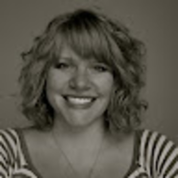 Meet your Posher, Melissa - Picture 1 of 1